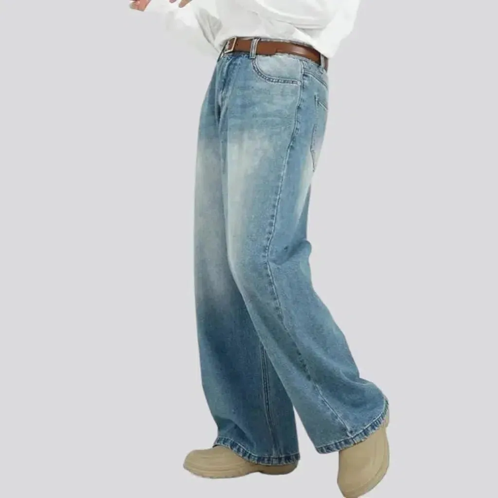 90s men's light-wash jeans