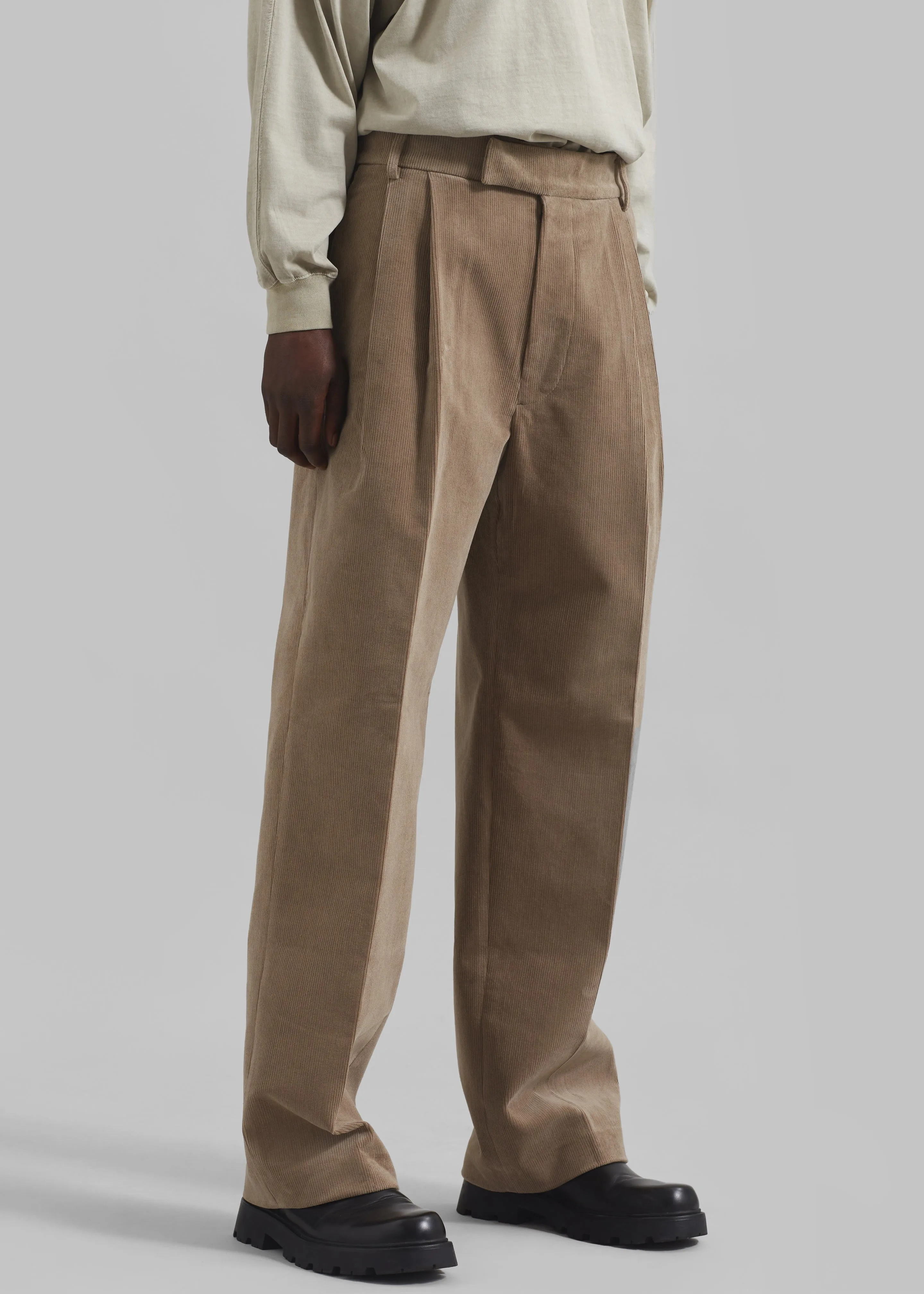 Beo Corduroy Suit Pants - Latte