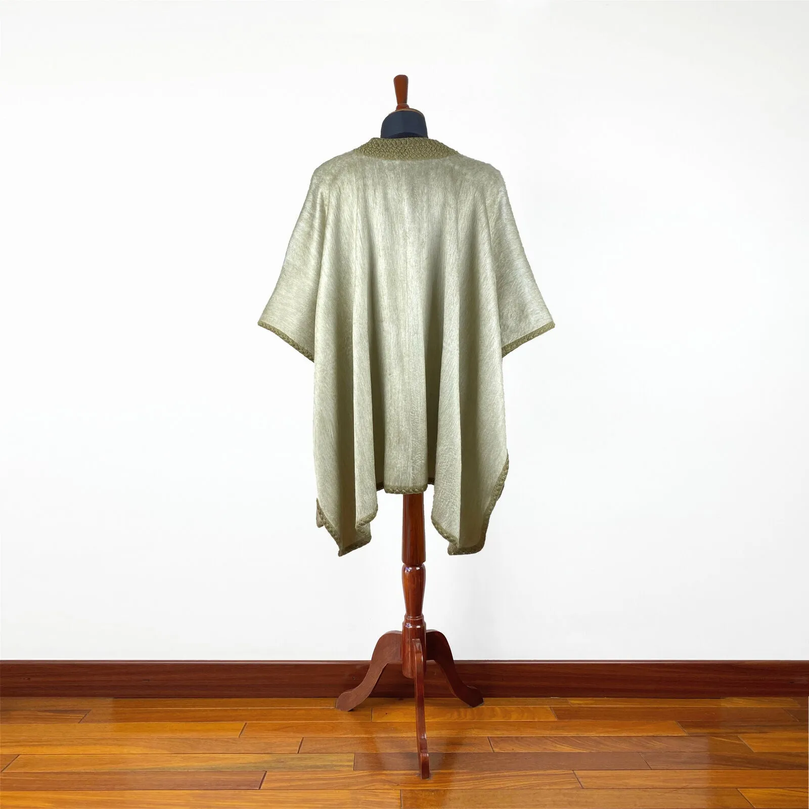 Chinchipe - Lightweight Baby Alpaca Cape Poncho - Golden - Unisex