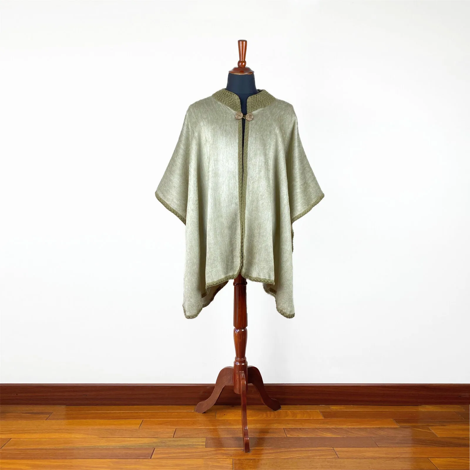 Chinchipe - Lightweight Baby Alpaca Cape Poncho - Golden - Unisex