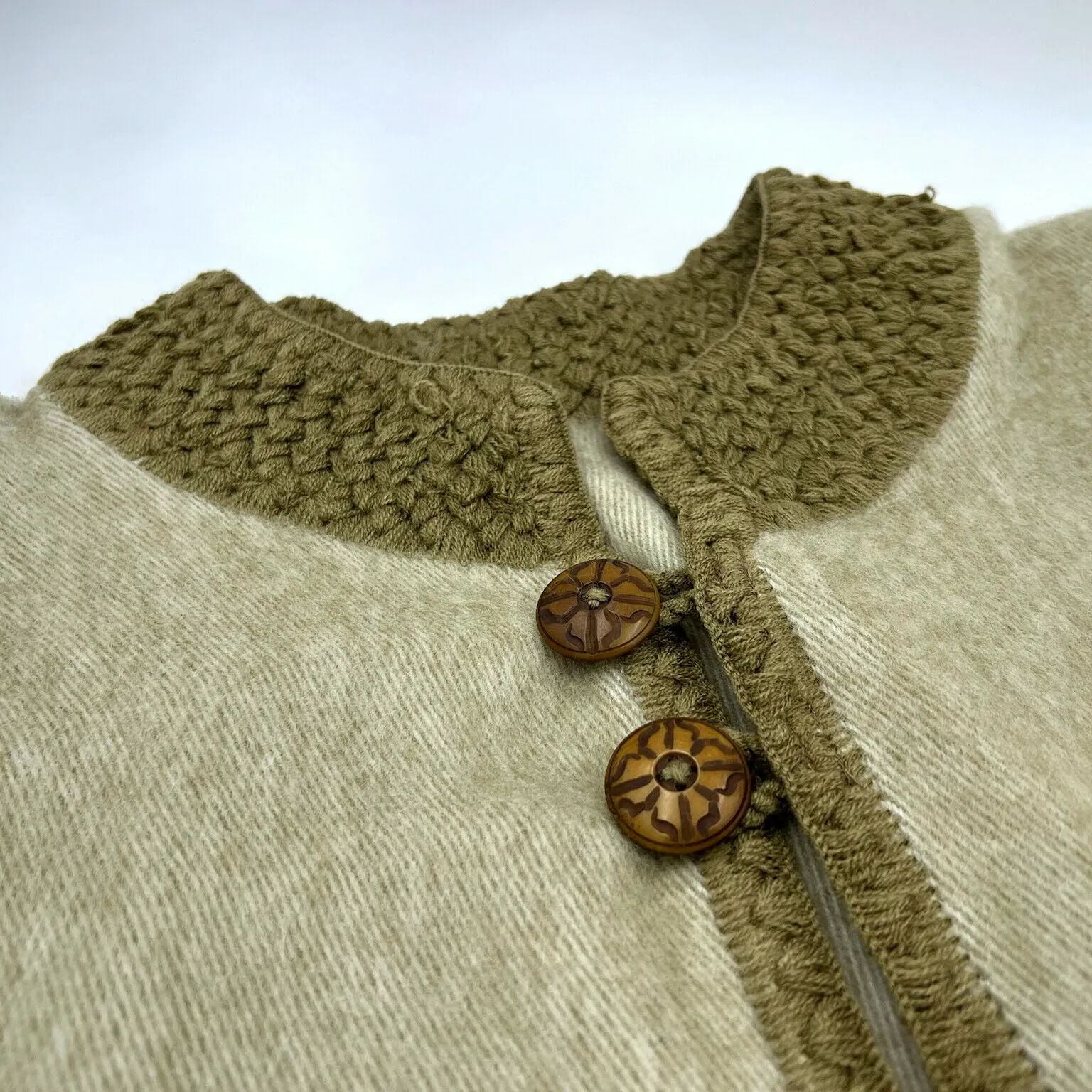 Chinchipe - Lightweight Baby Alpaca Cape Poncho - Golden - Unisex