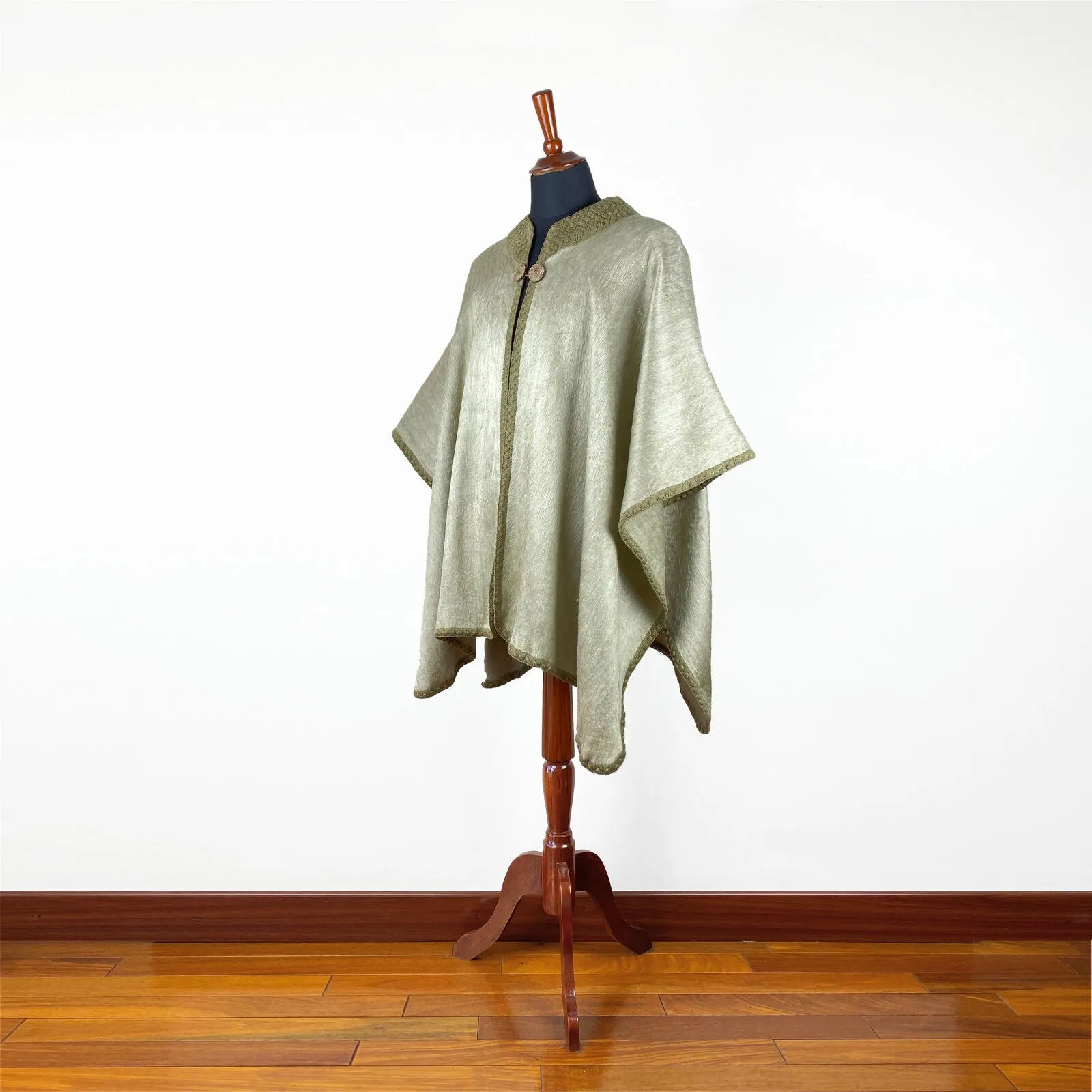 Chinchipe - Lightweight Baby Alpaca Cape Poncho - Golden - Unisex