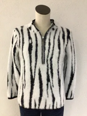 Ethyl Black/White Sweater