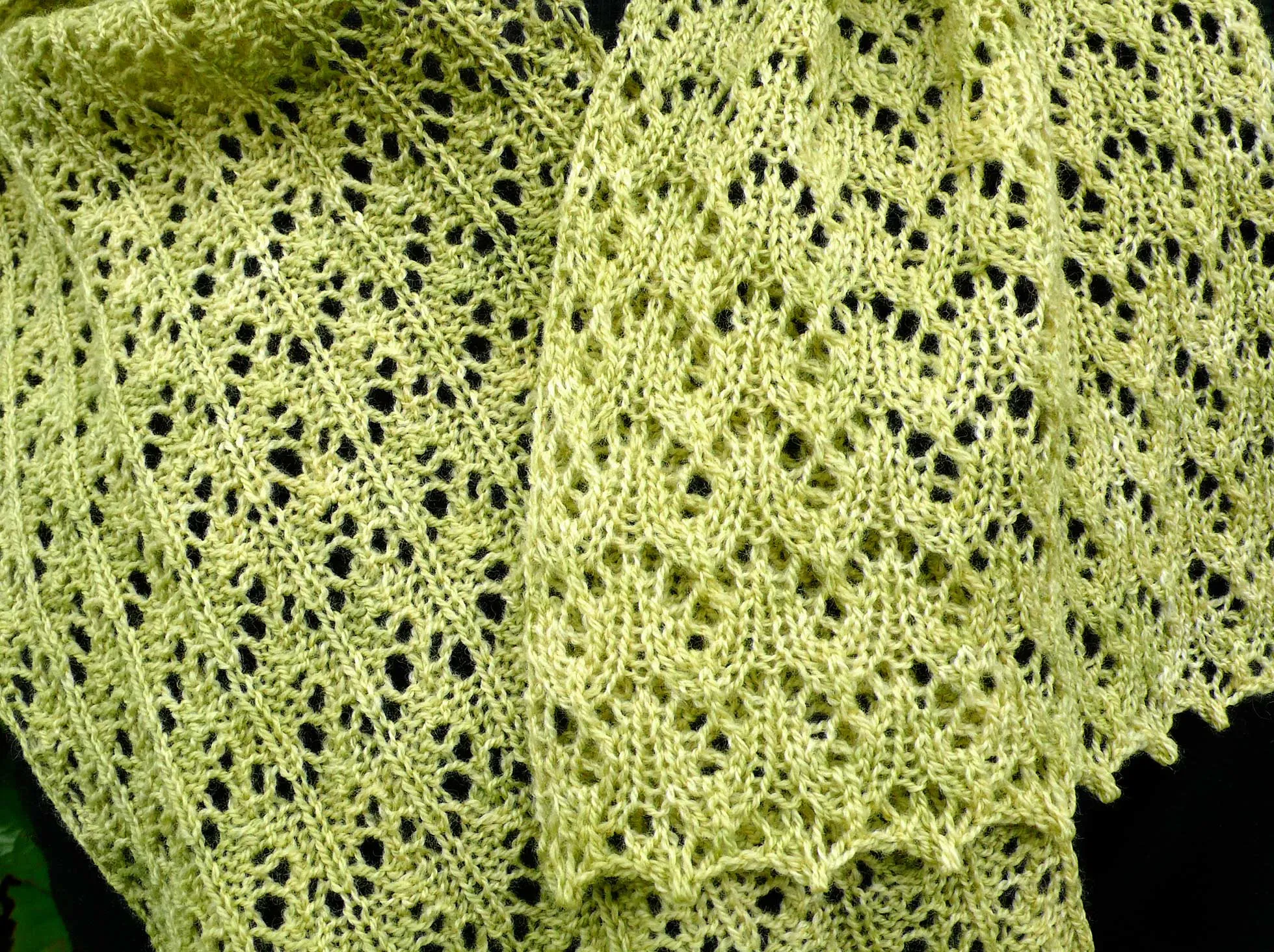 Fiddlehead Scarf <br/><small>knitting pattern</small>