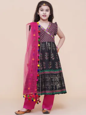 Jashvi Girls Black Foil Printed Kurta With Trouser & With Duppta