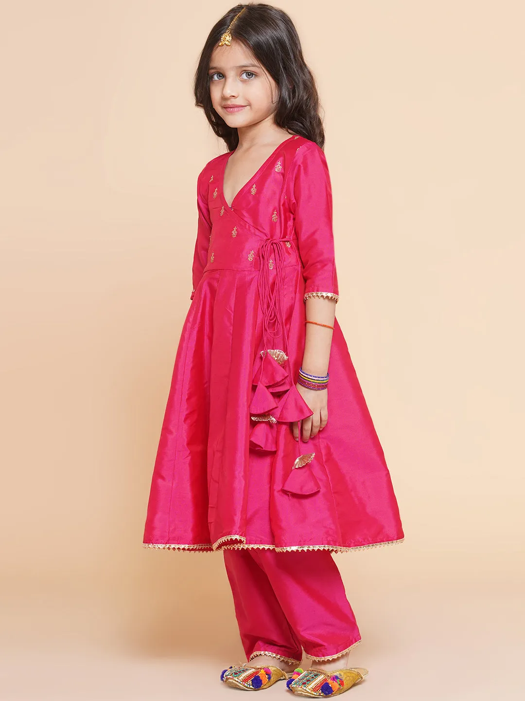 Jashvi Girls Blue Embroidered Kurta With Trousers & With Dupatta