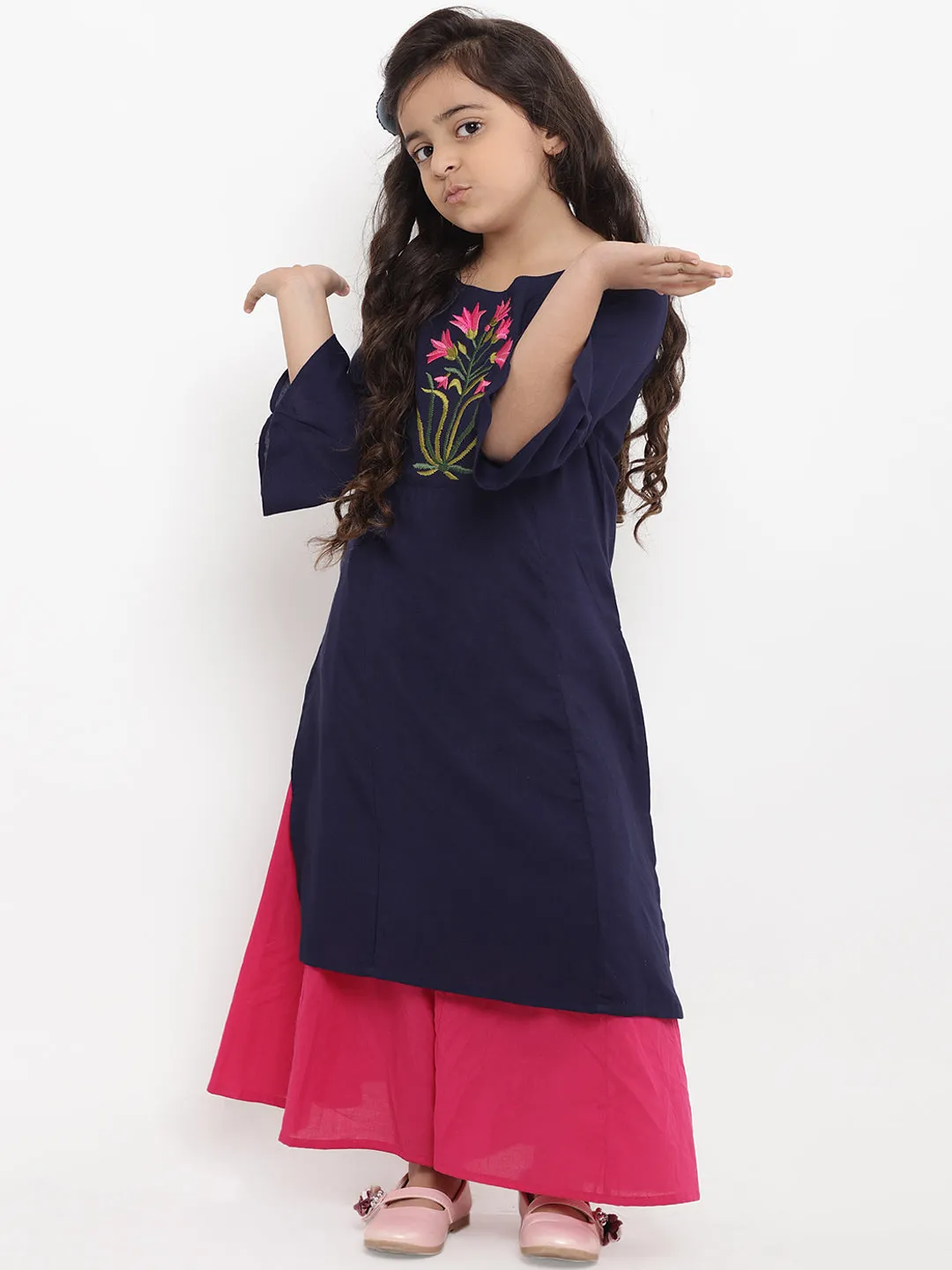 Jashvi Girls Blue Floral Embroidered Panelled Kurta With Palazzos