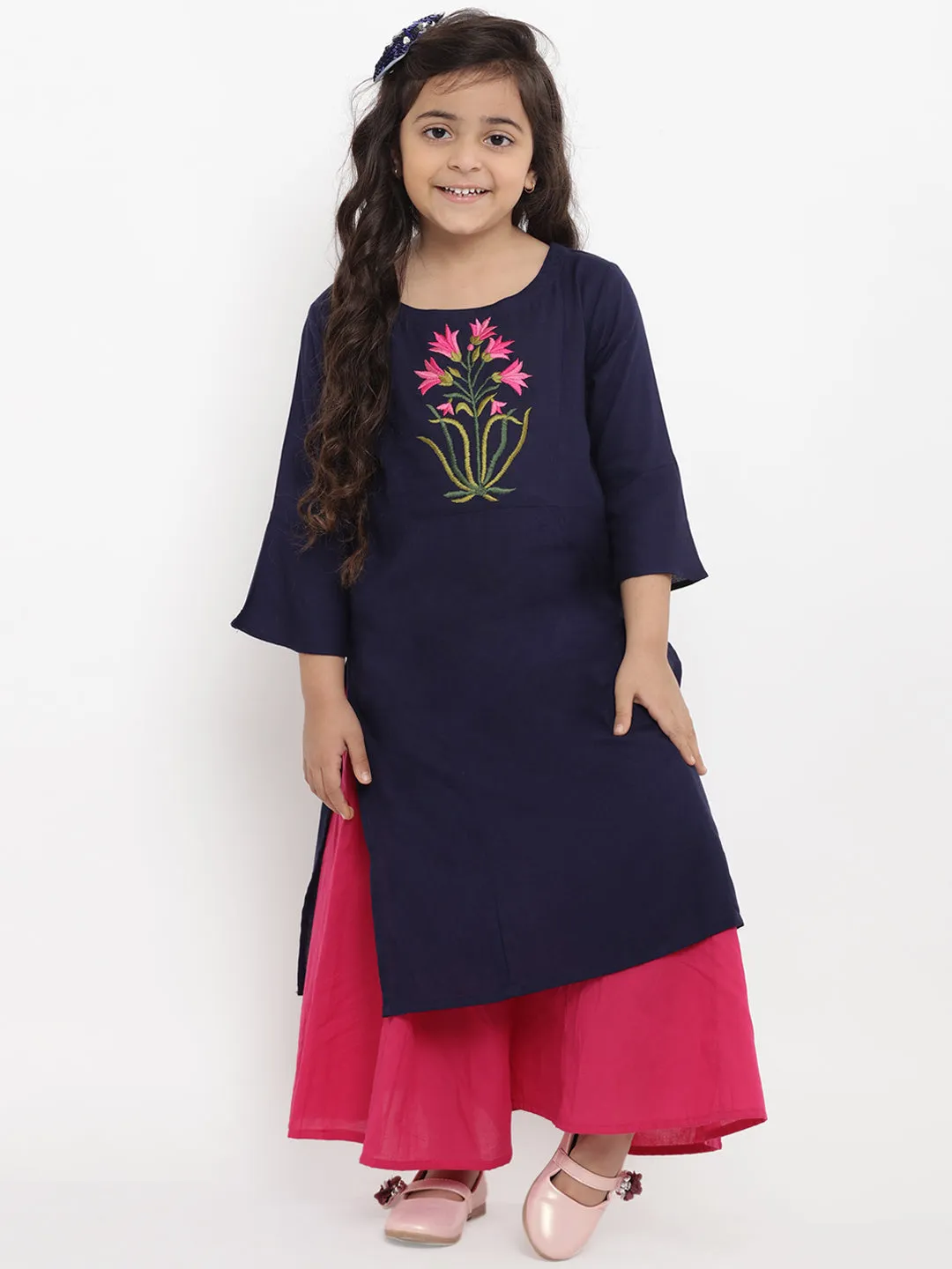 Jashvi Girls Blue Floral Embroidered Panelled Kurta With Palazzos