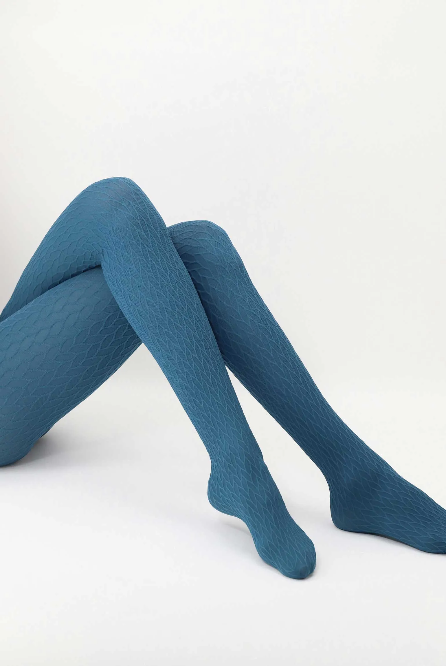 Oroblu Winding Opaque Relief Pattern Tights