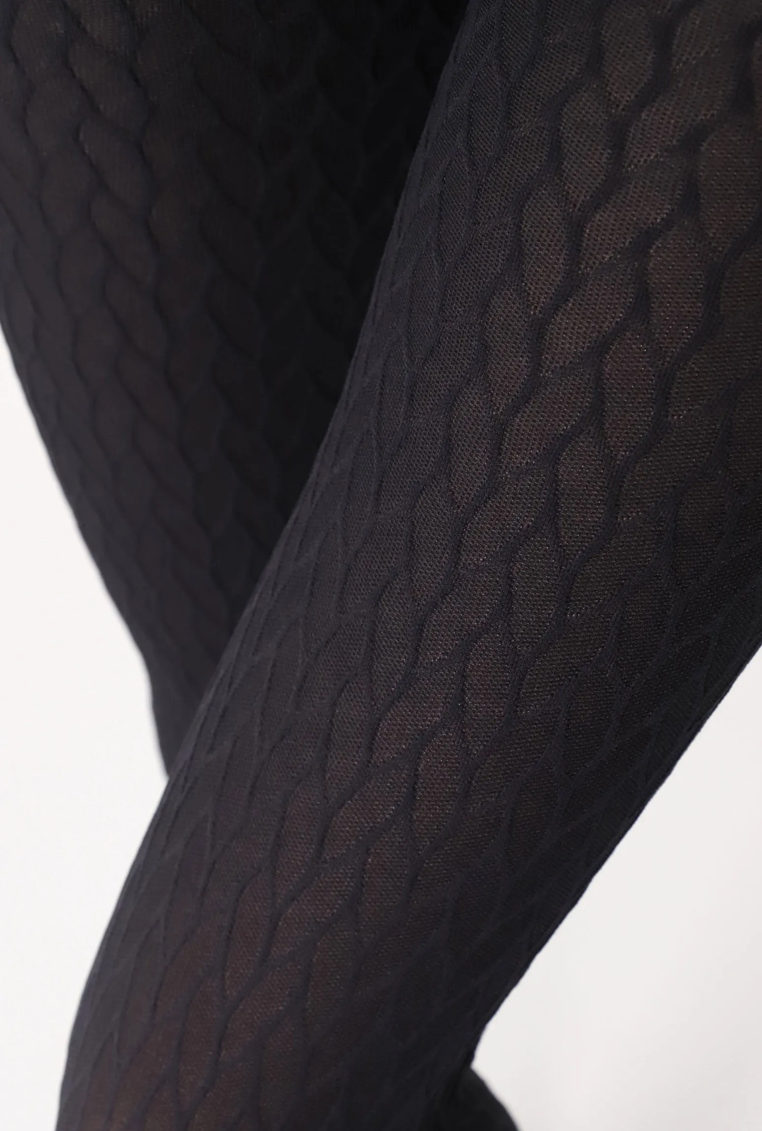 Oroblu Winding Opaque Relief Pattern Tights